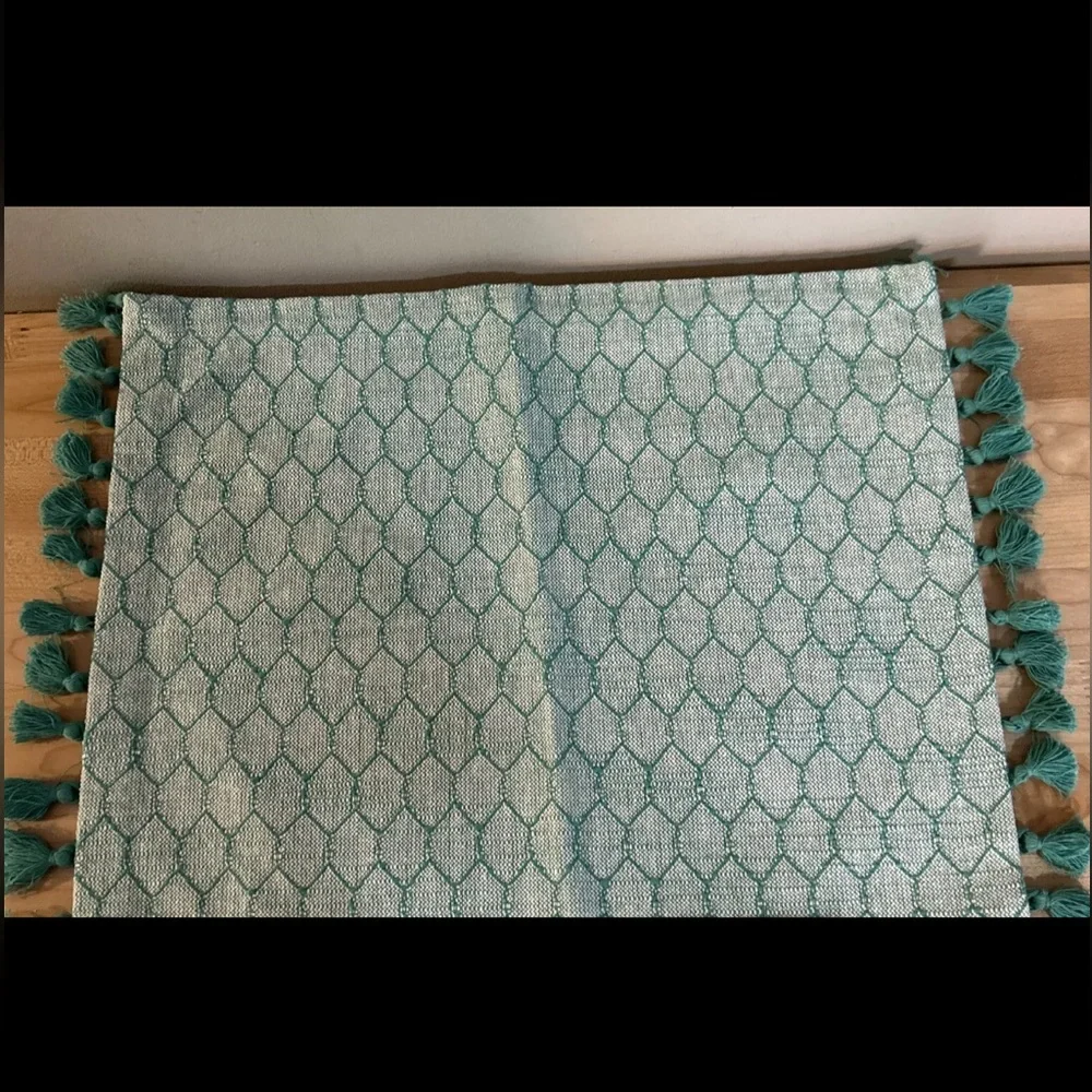 NEW Threshold Machine Washable Placemats Set Of 6 Turquoise & White 14” X 19”